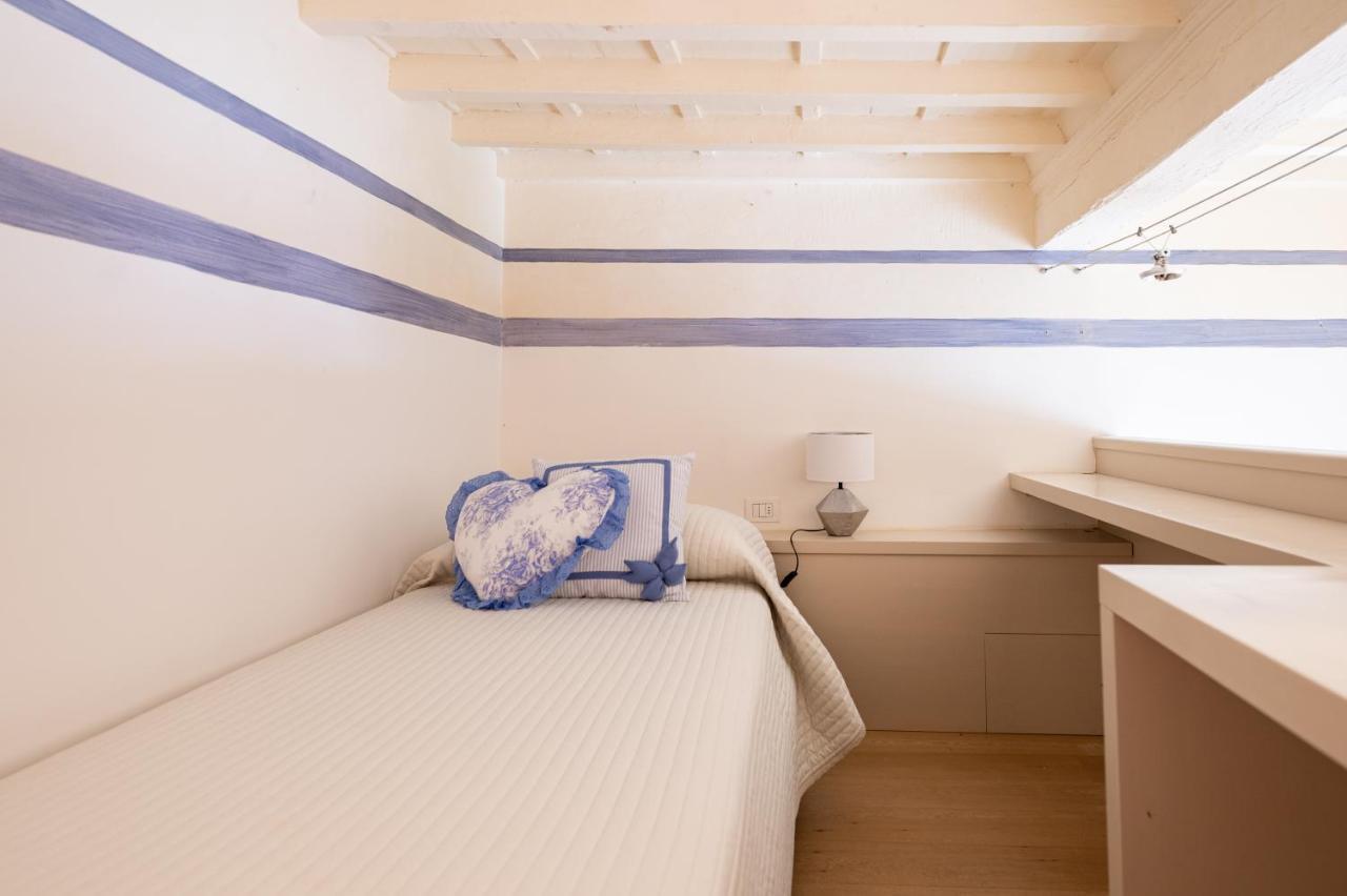 Central And Roomy Near The Station And Duomo - Homeunity ฟลอเรนซ์ ภายนอก รูปภาพ
